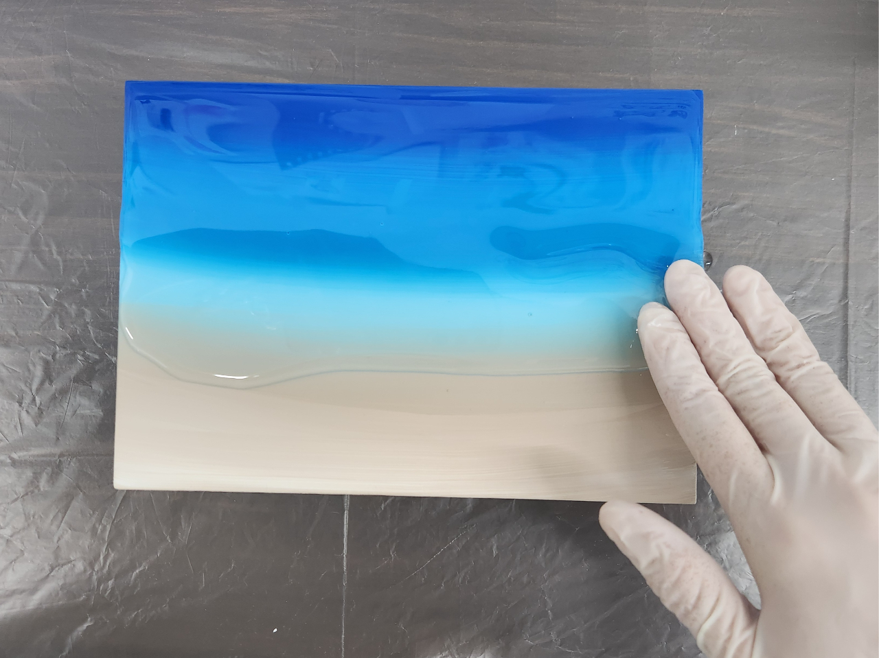 丁寧に塗り広げて〜♪