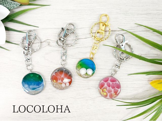 丸いフレームにお好みのデザインでキーホルダー作り♪