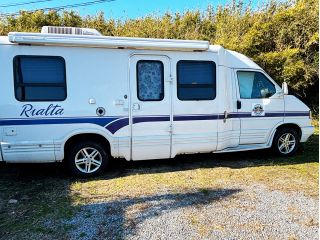 ウィネベーゴ製キャンピングカー