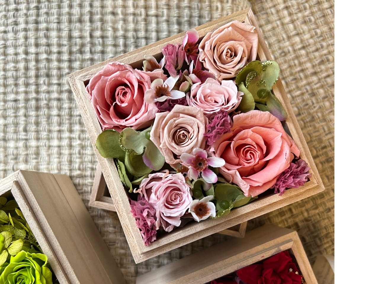 お花を選べる桐の箱で作るボックスフラワー/アジューレ AZURE