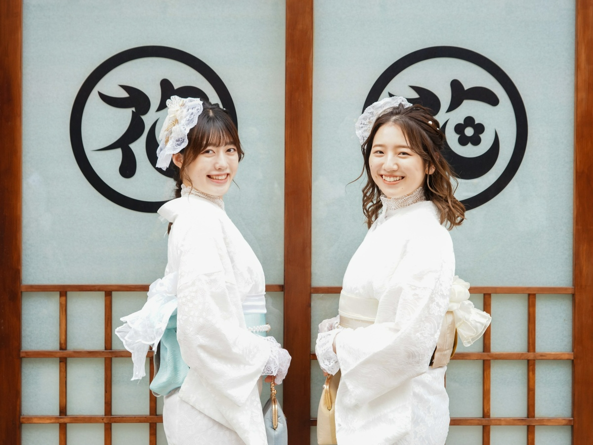 レース着物は追加料金なし、自由に選べます