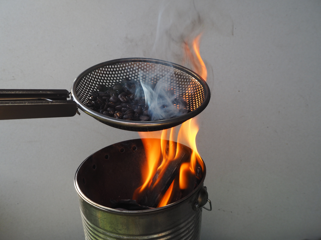 [肩肩́@ȂB΂ƃs`s`鉹𖡂킢Ȃ