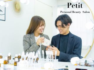 お好きな香料をブレンドして世界に一つだけの香水が作れます♪