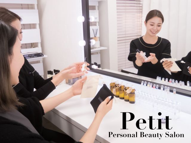 お好きな香料をブレンドして世界に一つだけの香水が作れます♪