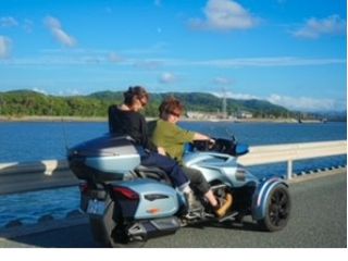 トライクで海辺の街を爽快に走ろう!