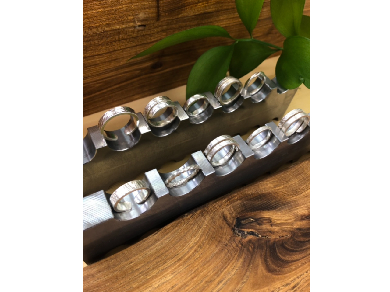 ���D���ȃf�U�C����I��ł���������