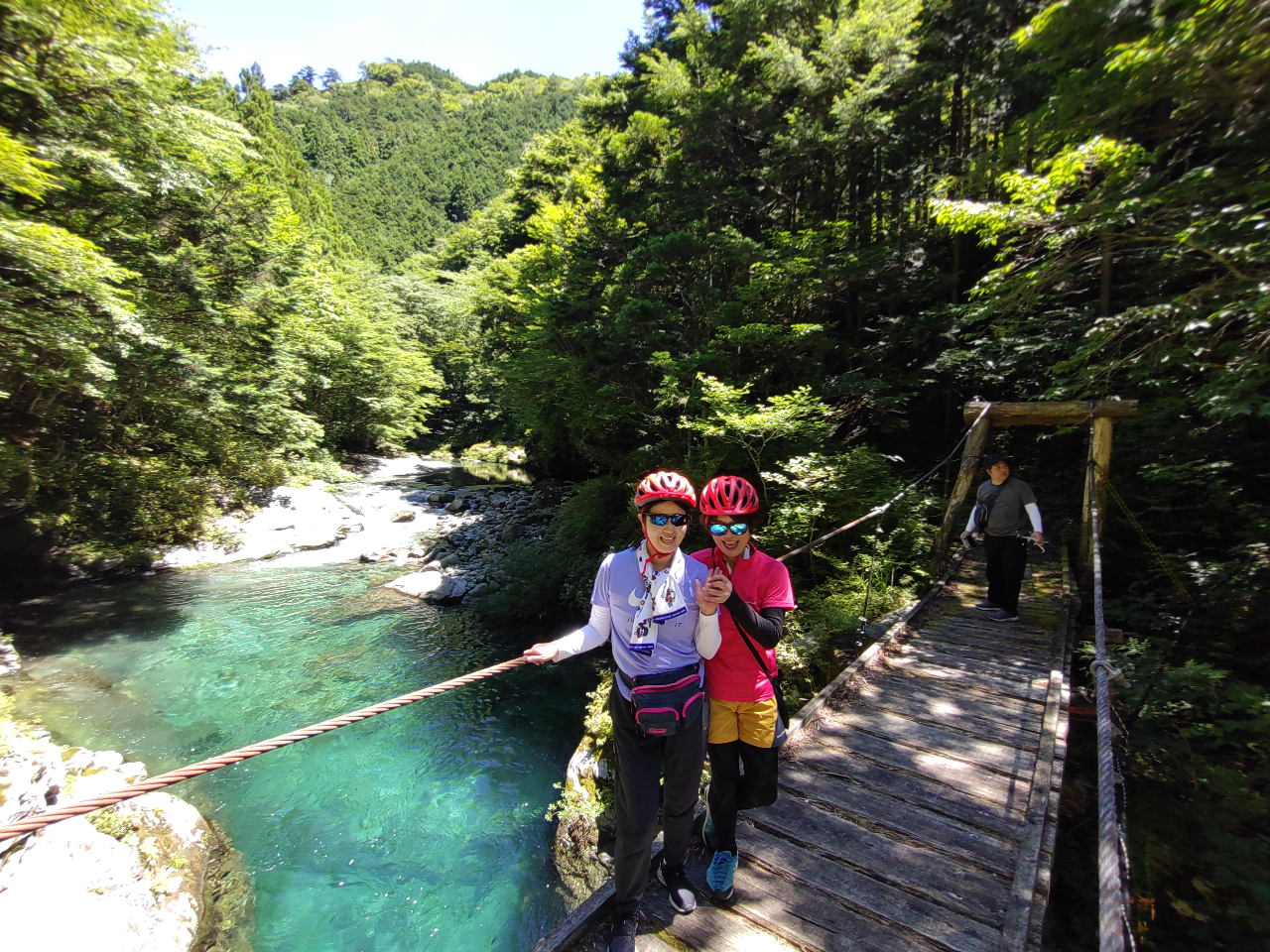 手箱山登山道吊り橋