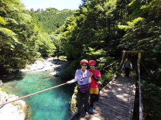 手箱山登山道吊り橋