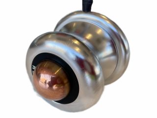 日本で開発された「ヒーリングデバイス CS60」痛い、でも心地よく楽になる