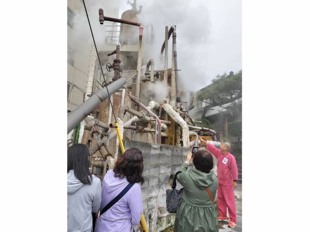 湯けむりを間近に見てその迫力を一緒に楽しみましょう!