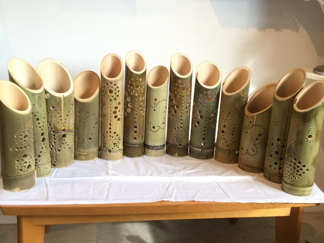 太い竹のところは竹あかりに。