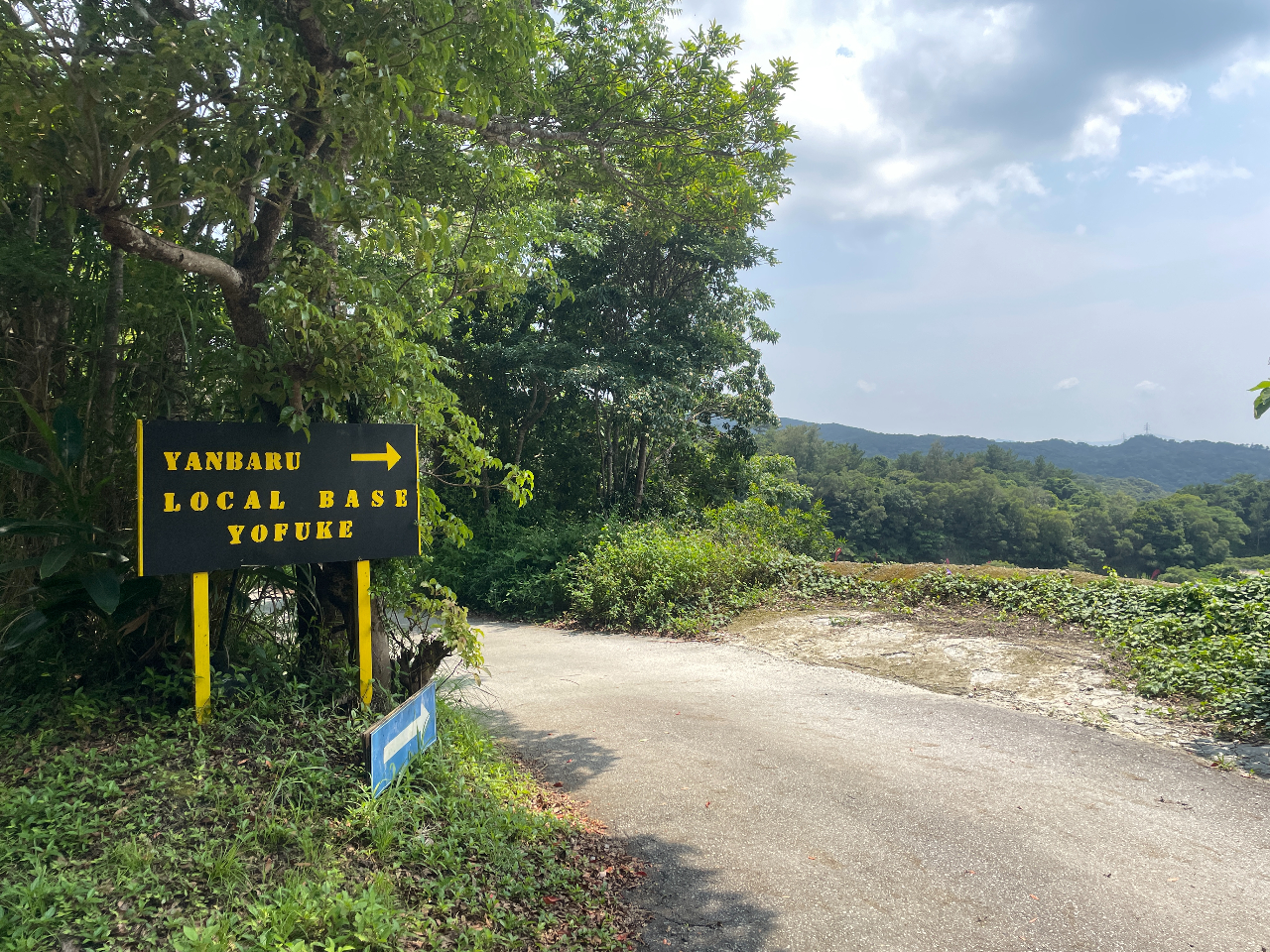 バギー場入り口!この看板見えたら、右へ!