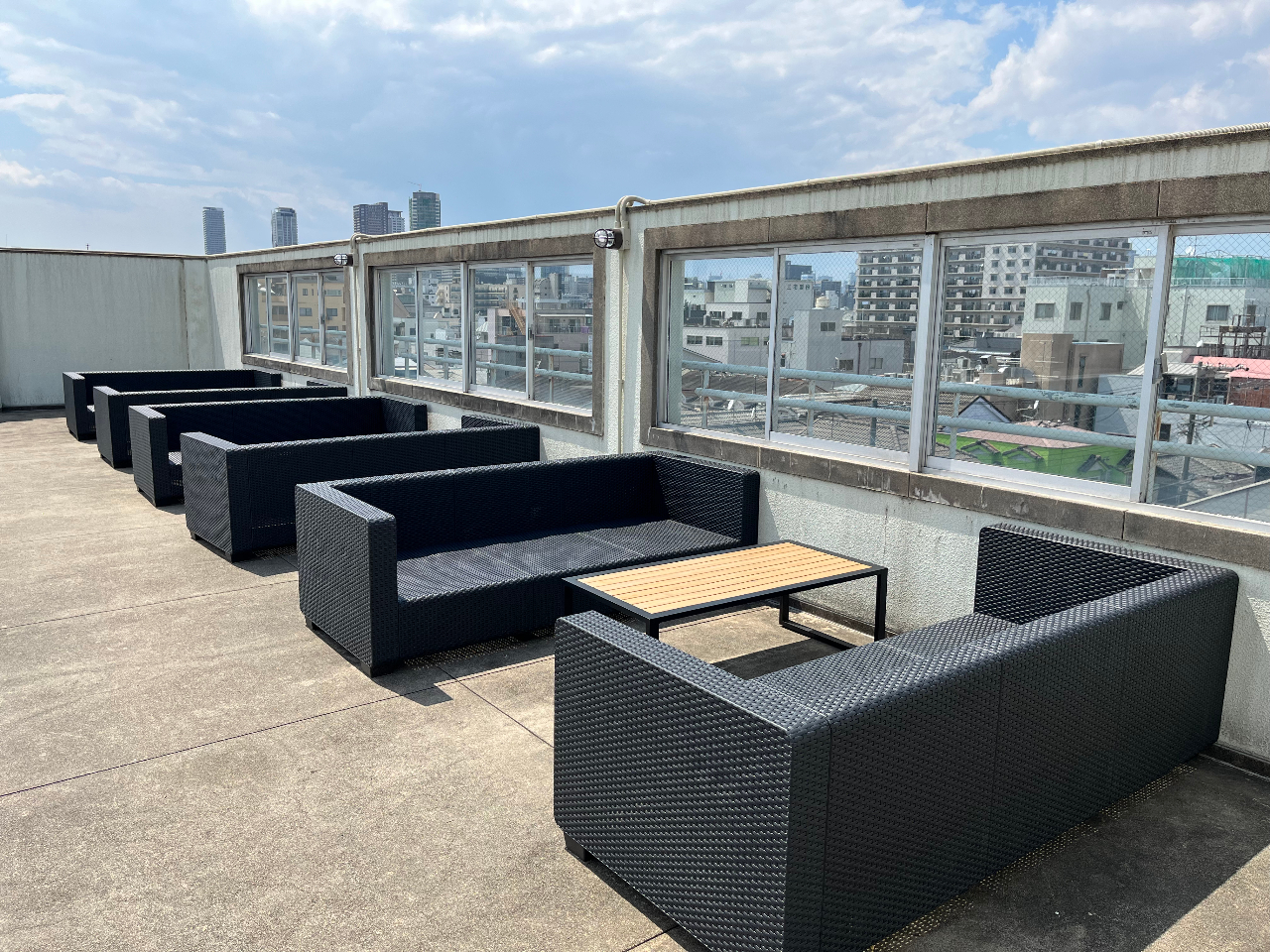 �U���|���\�t�@�[�Ȃ����p�ӂ��Ă���܂��I�R�e�[�u������ł��̂ŁA����]�̂��q�l�͂����߂ɂ��\������肢���܂��I