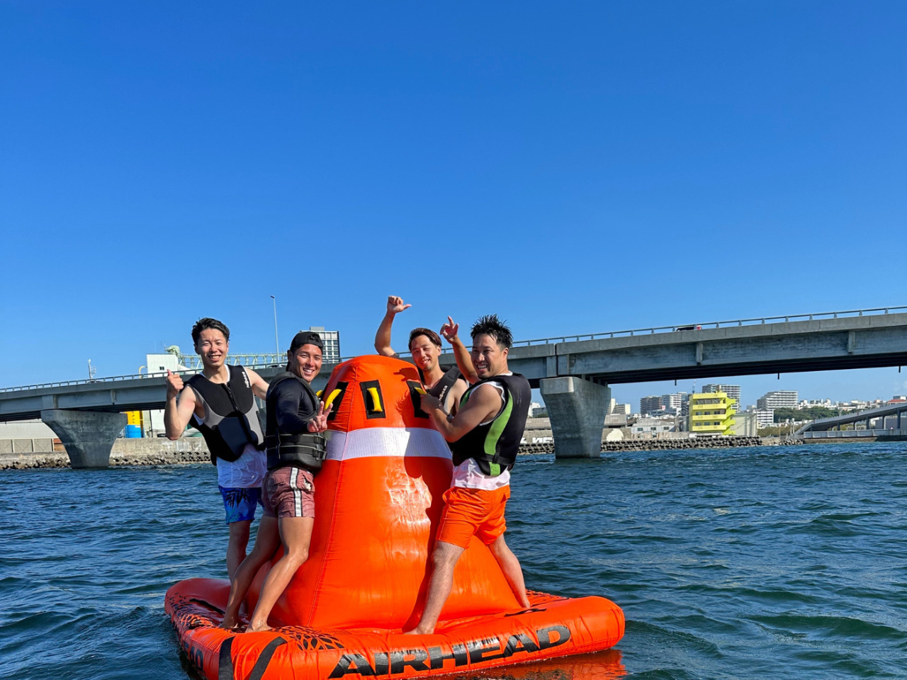 rbNR[i4lj ăR[ɕ߂܂ď^CvIR[^̌`ŉ]nANVIXsȂ琁΂X𖞋iI