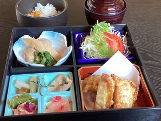 松花堂弁当3 唐揚げ&菊芋餃子