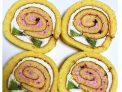 切っても薔薇のロールケーキ、贈りものにもいいですよ。