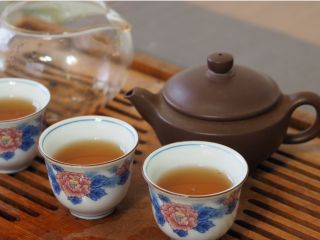 烏龍茶(武夷岩茶)を淹れたところ
