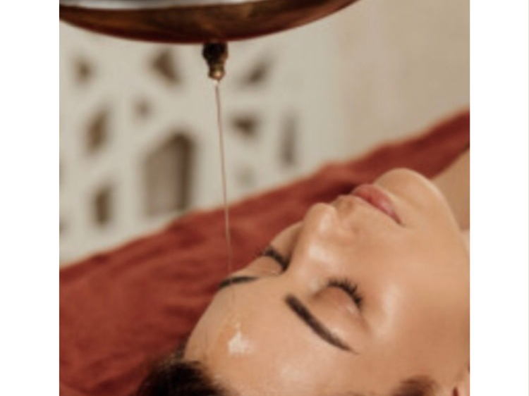 大自然の中でヘルスツーリズム Ayurvedaアビヤンガorシロダーラ 五感に響...