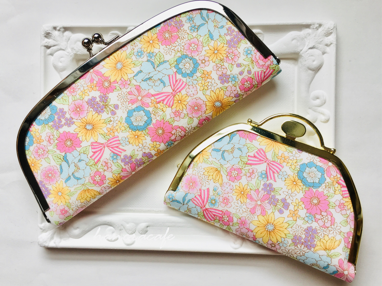 (左)メガネケース(右)マチ付きコインケース