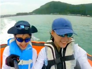 福江島の海上をイルカの様に