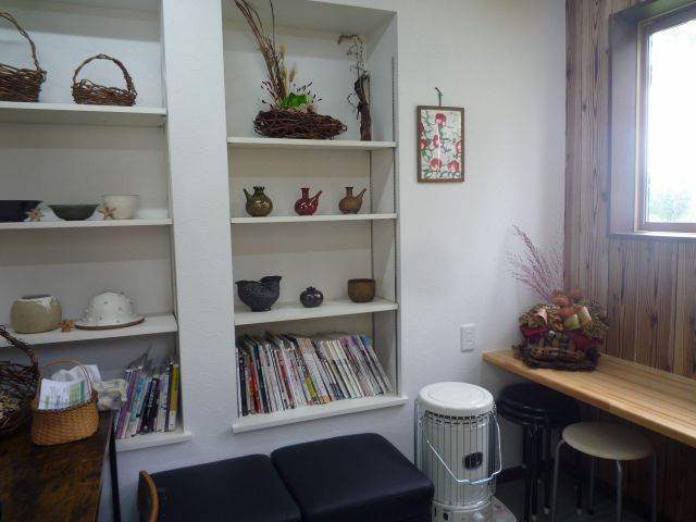 陶芸体験室内展示