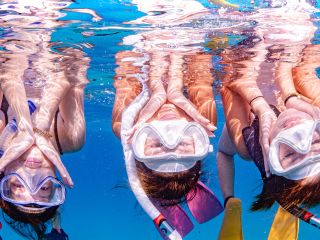 透明度抜群な海で自由に楽しもう!