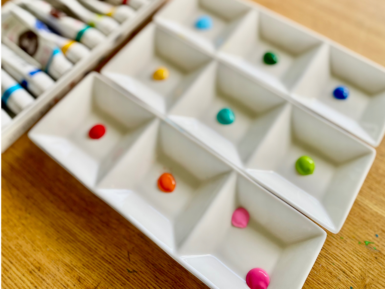 布用絵の具を使います。