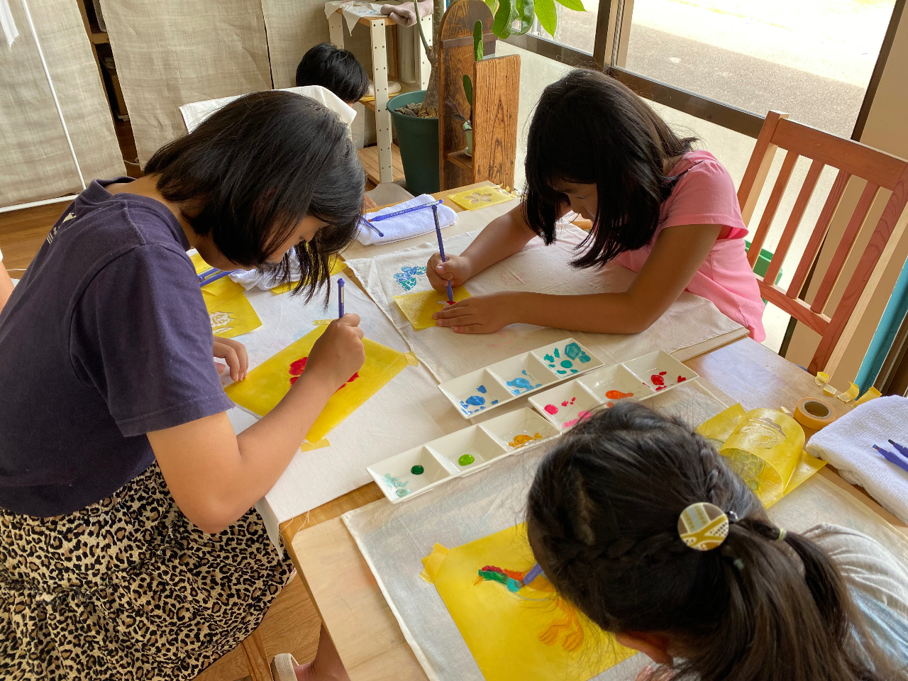 真剣に作業しています。