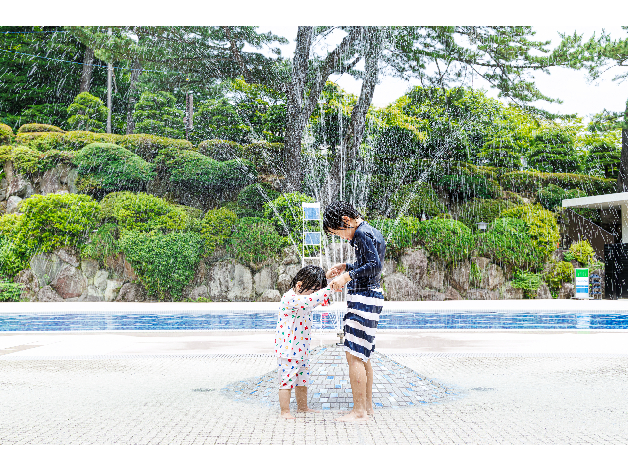 【夏季限定★ホテルプール利用プラン】《ランチブッフェ＆飲み放題付き◆日帰り温泉『...