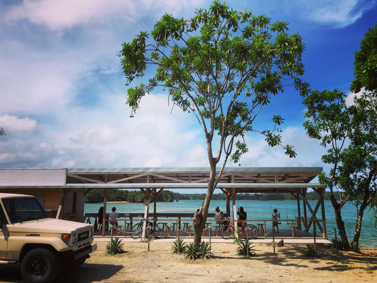 ݂ĂJtFiFIFI PARLORj͂[IISNSłlCłI