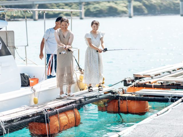 いけすで釣り体験