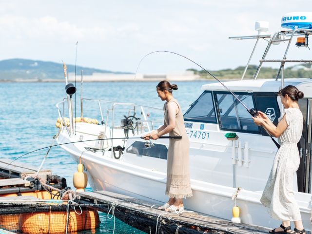 いけすで釣り体験