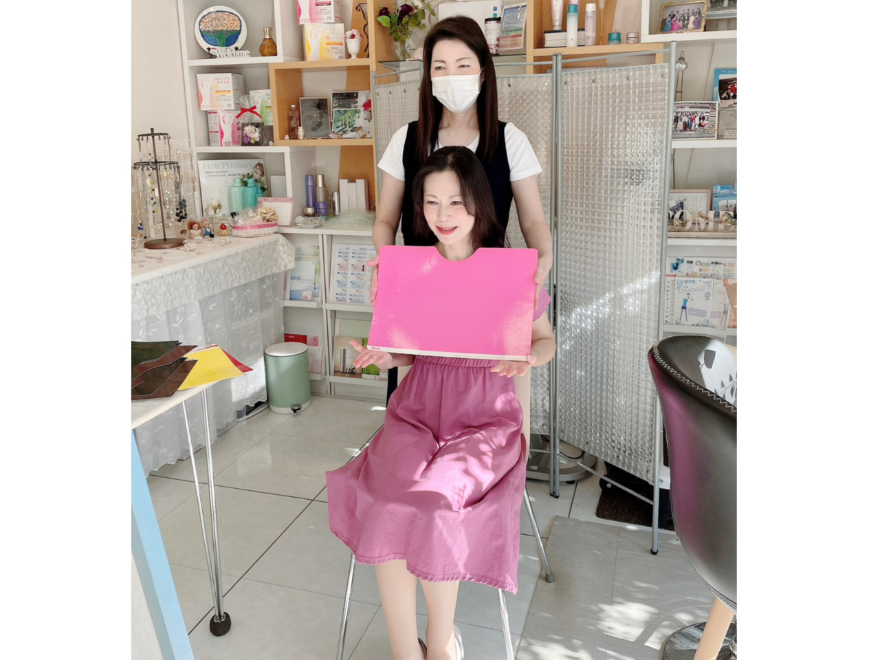 似合う色を身につける事で、肌色も美しく、若々しく見えます!ぜひ体験しにきてください