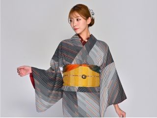 一番人気のスタンダードプラン。ヘアセット付き、ヘア小物つけ放題。帯締め、帯揚げはオプションとなります