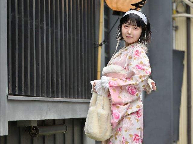 ショートヘア、ボブの方にお勧め!基本的なヘア飾り(カンザシ、お花、リボン等は無料)こちらのヘア飾りはオプションとなります