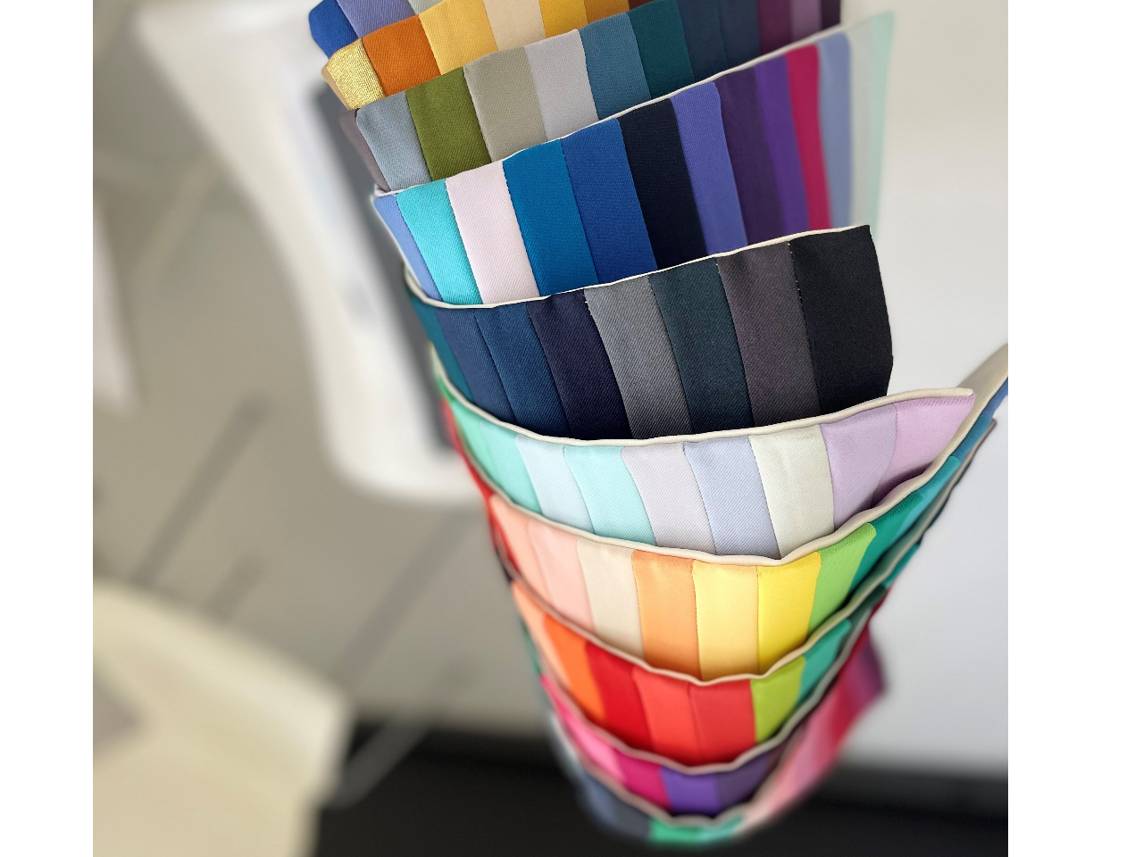 AI美容診断(パーソナルカラー、骨格診断、顔分析)であなたの似合うを診断