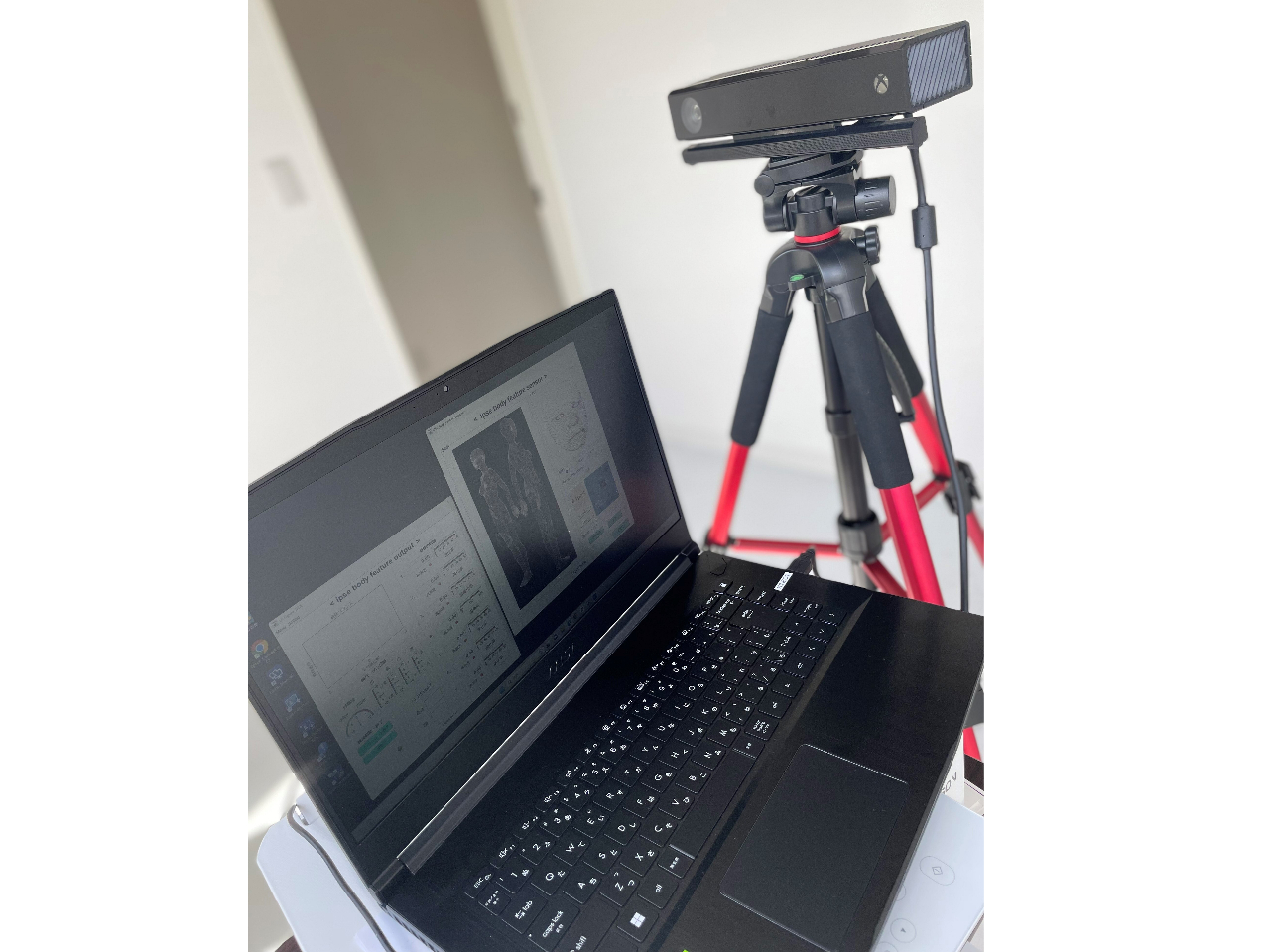 使うのはコレ!カメラとPC!人の主観ではなく、データで、しっかり診断します