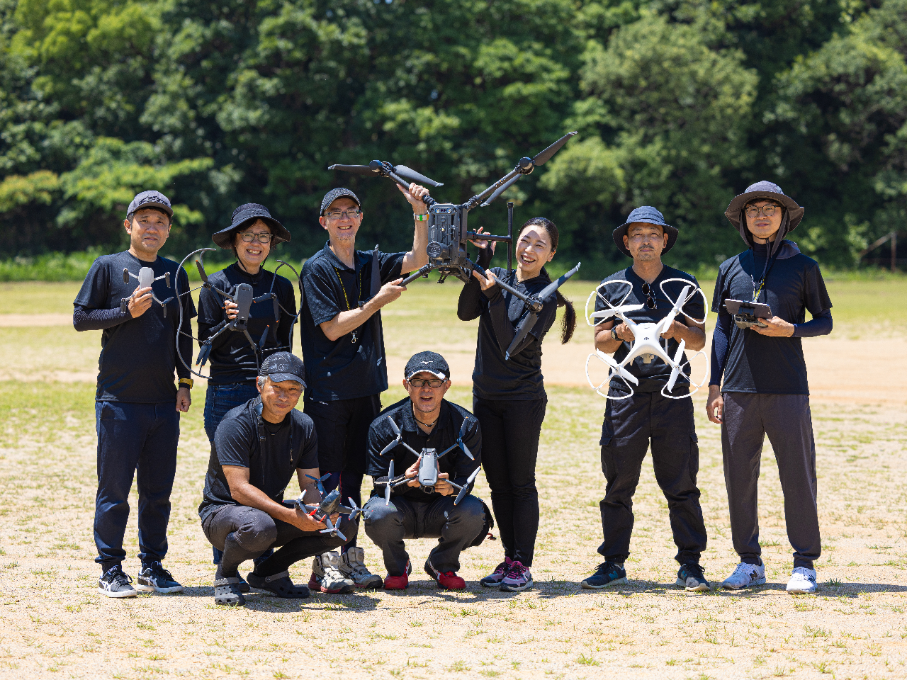 熟練パイロットが操縦します