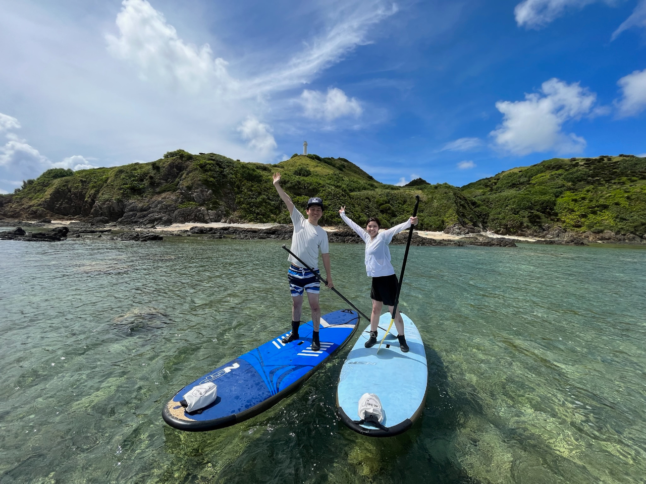 石垣島最北端・平久保灯台を海から見上げる、まるひで自慢の絶景コース!陸からは見られない、ここだけの景色を独り占め。