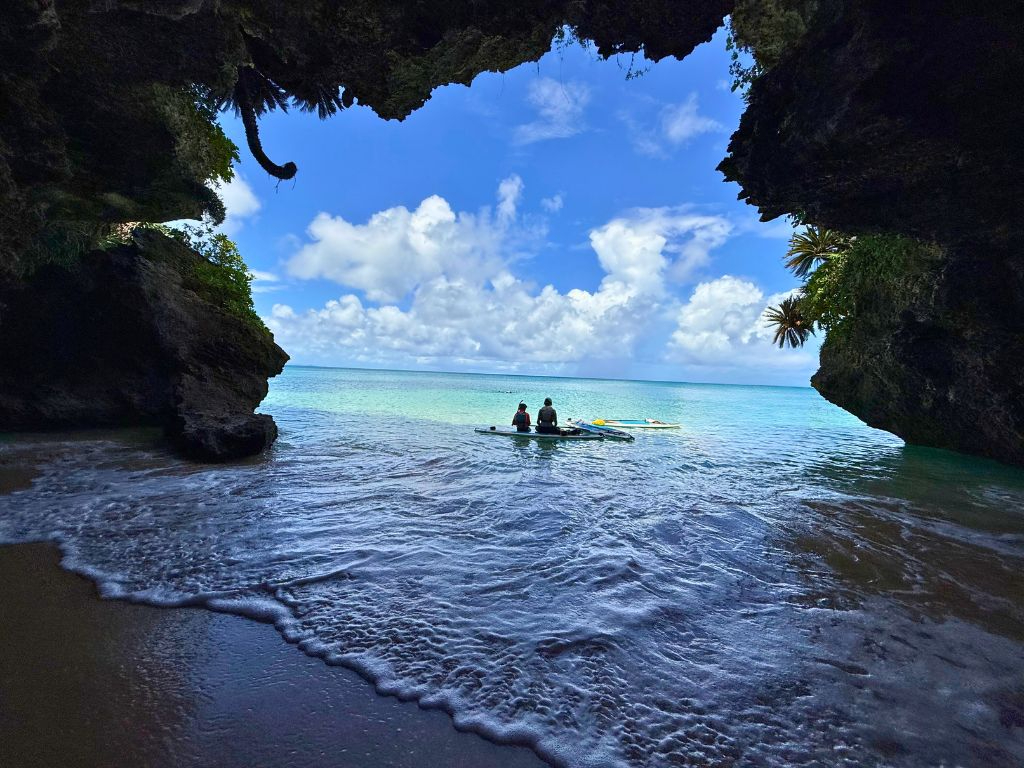 �Ί_���k���̎��R�����o�����A�Â��ȊC�̉�L�B�����֗���΁A��ƊC���ǂ��܂ł������悤�ȐS�n�悢�J�����ɕ�܂�܂��B