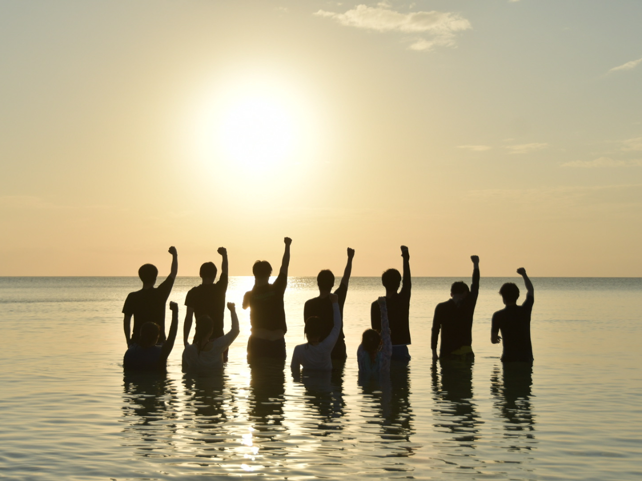 Sŗ[zɊӂ̃|[YB̎voɂȂuԂłB