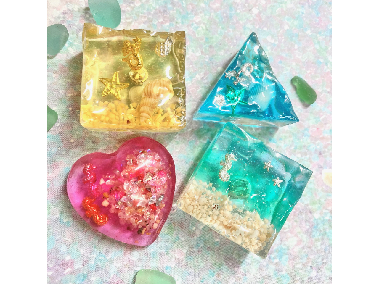 星の砂とビビッドピンクハートレジンヘアゴム 星の砂とビビッドピンクハートレジンヘアゴム 星の砂とビビッド