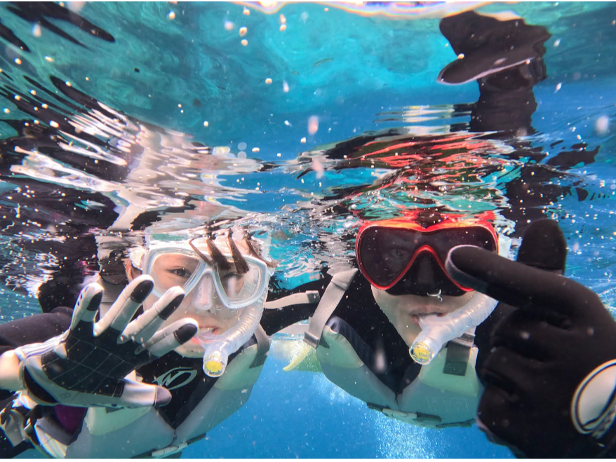 大人気スポット青の洞窟でスノーケリングしてみませんか♪