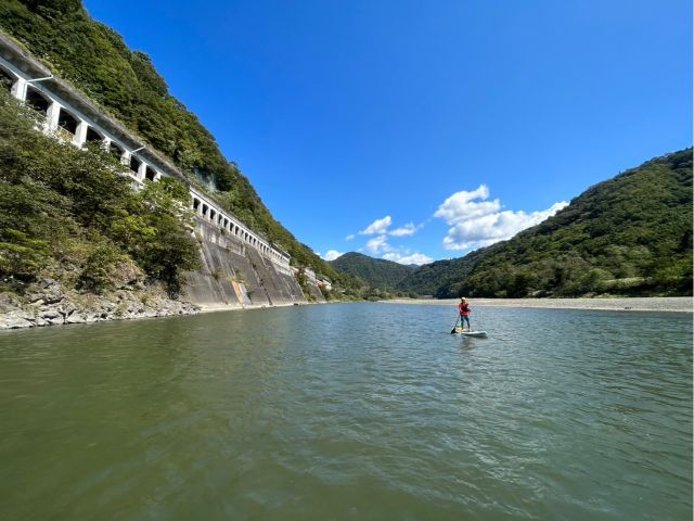 流れの穏やかな場所ではゆっくり景色を楽しんで♪