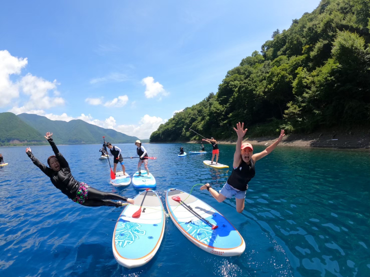 O[vƂ̂ʐ^͂Dȃ|[YŁ