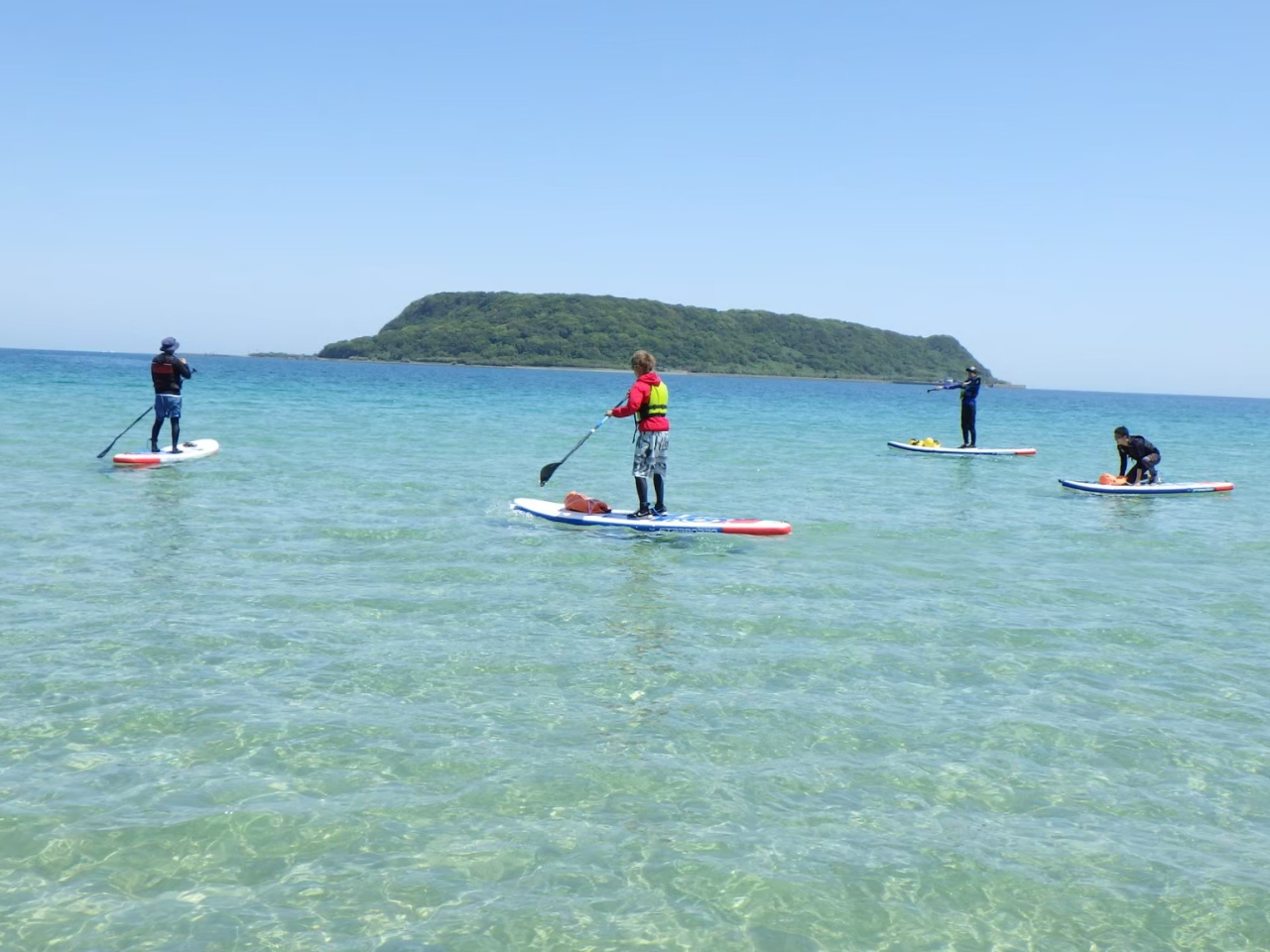 海をまったりのんびり散歩しましょう。