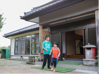 泉ヶ岳のふもと古民家で遊ぼう!1階フロア全てを貸切!家族や友達と自由にお使いください お子様連れにオススメ!