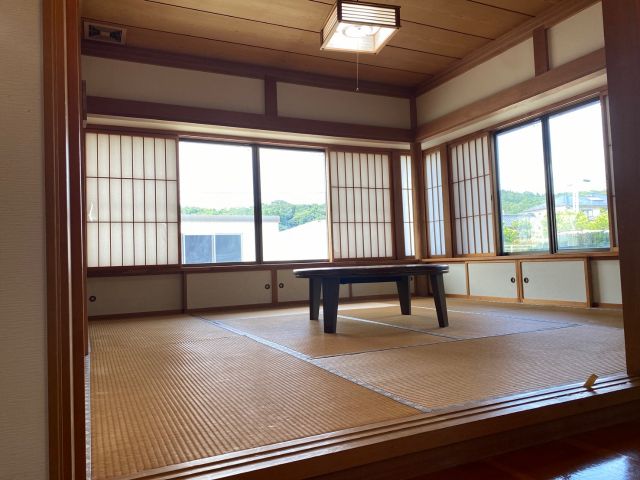 8畳の茶の間で和やかなお茶会を お昼寝も◎