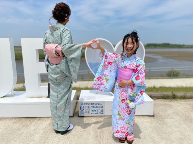お子様に浴衣を着せて一緒におでかけもできちゃう?!