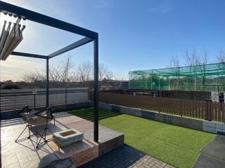 全サイト人工芝を敷いています。